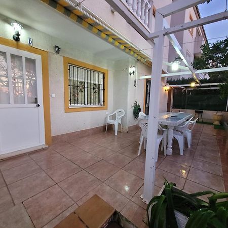 Apartamento Bajo Con Terraza Y Piscina Torrevieja Exteriér fotografie