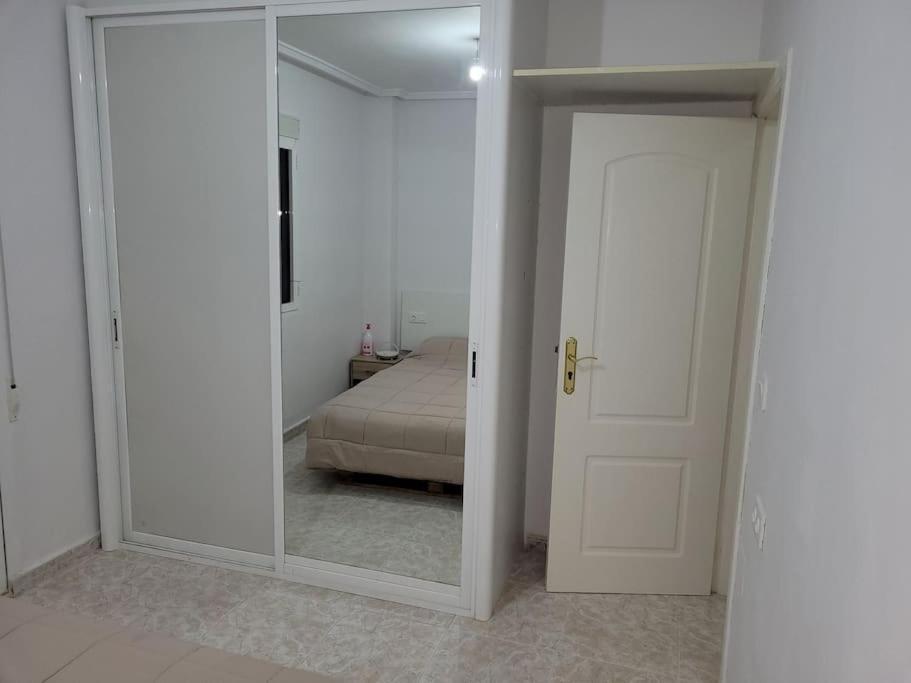 Apartamento Bajo Con Terraza Y Piscina Torrevieja Exteriér fotografie