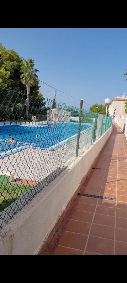 Apartamento Bajo Con Terraza Y Piscina Torrevieja Exteriér fotografie