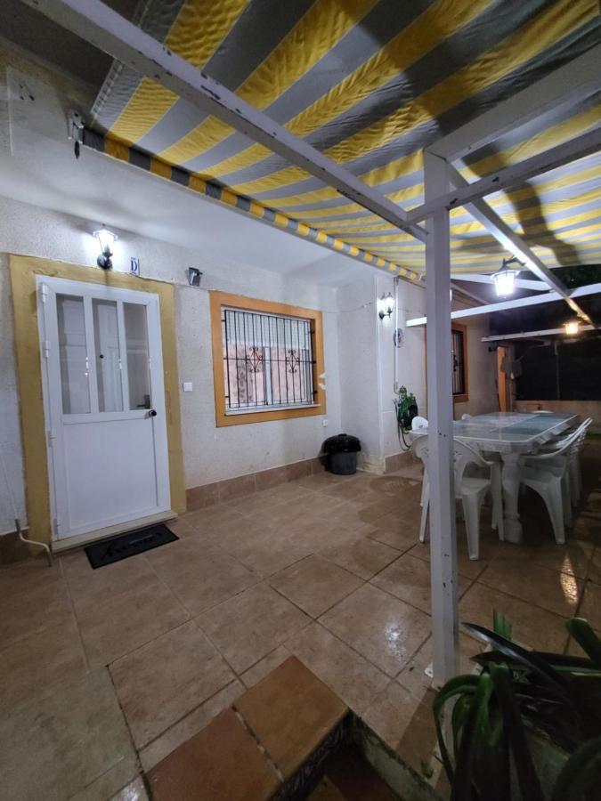 Apartamento Bajo Con Terraza Y Piscina Torrevieja Exteriér fotografie