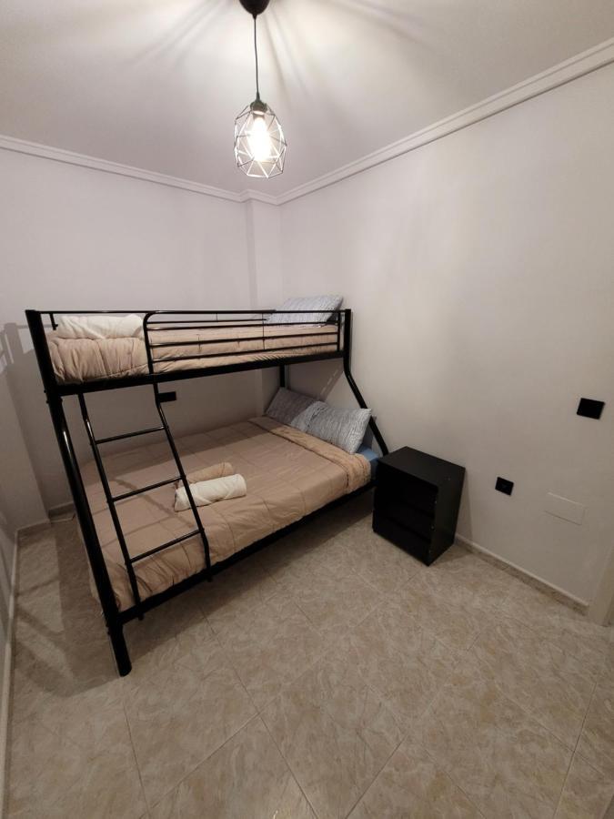 Apartamento Bajo Con Terraza Y Piscina Torrevieja Exteriér fotografie