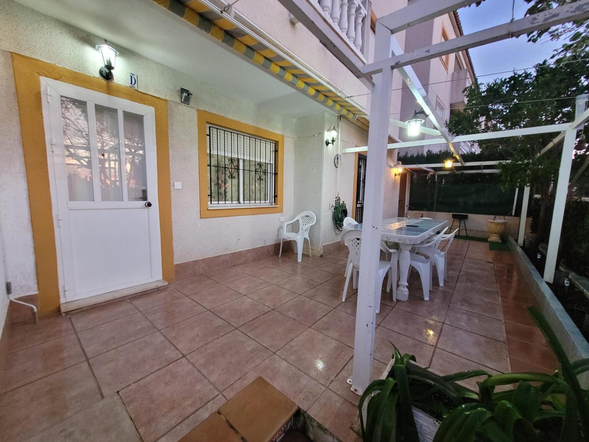 Apartamento Bajo Con Terraza Y Piscina Torrevieja Exteriér fotografie