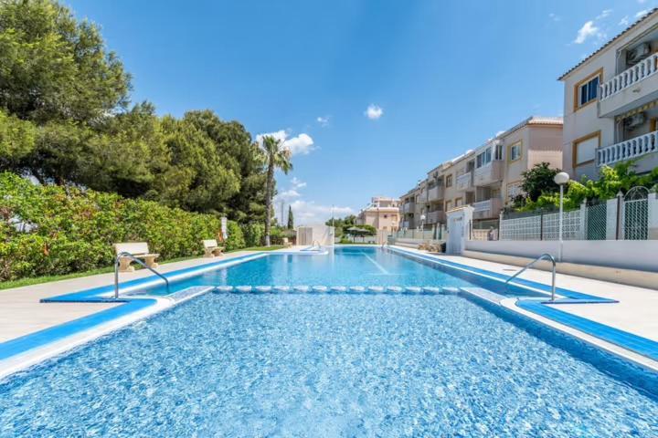 Apartamento Bajo Con Terraza Y Piscina Torrevieja Exteriér fotografie